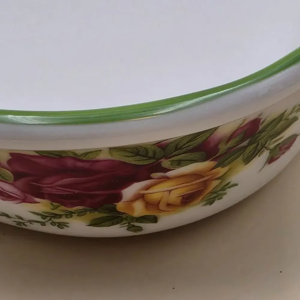 Royal Albert this elegant